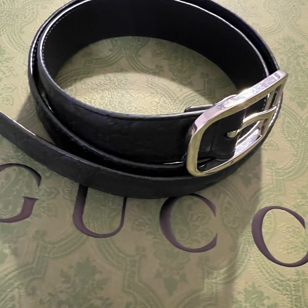 Gucci Black Leather Bag with Smooth Finish